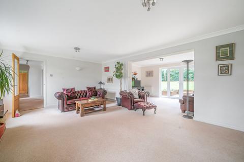 4 bedroom detached house for sale, Giffards Meadow, Farnham, Surrey, GU9