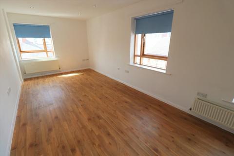 2 bedroom apartment to rent, Fleetwood Court, Clarendon Park, Leicester LE2