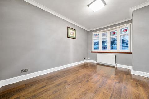 3 bedroom terraced house to rent, Wellington Avenue Sidcup DA15