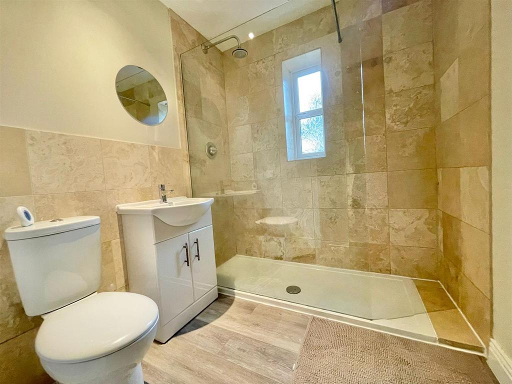 Cloakroom WC