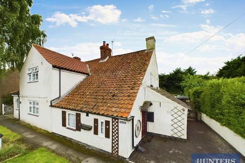 3 bedroom cottage for sale, Main Street, Staxton, Scarborough