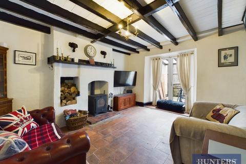 3 bedroom cottage for sale, Main Street, Staxton, Scarborough