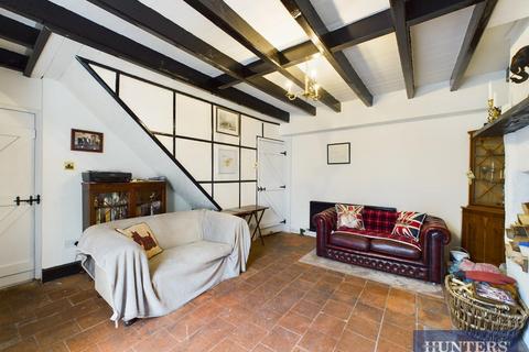 3 bedroom cottage for sale, Main Street, Staxton, Scarborough