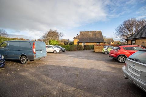 27 Midsummer Meadow, Shoeburyness, Southend-on-sea, SS3 8UU