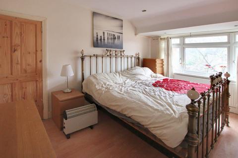 3 Fairford Close, Croydon, CR0 7SS