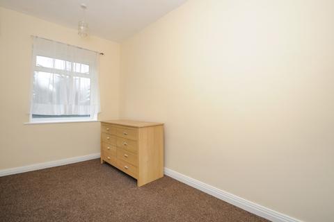 2 bedroom flat to rent, York Way London N20