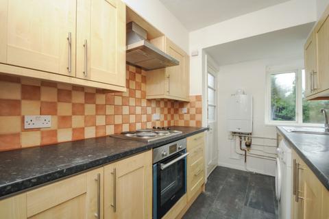 2 bedroom flat to rent, York Way London N20