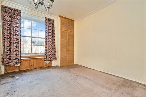 2 bedroom flat for sale, North Burnside, Cupar, KY15