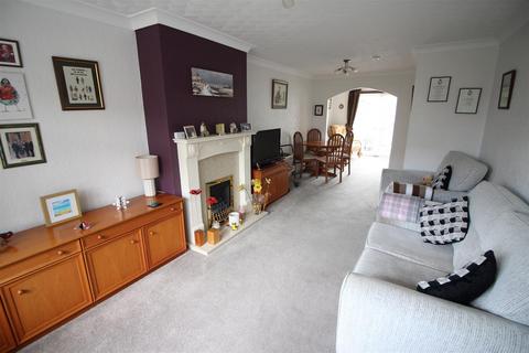 3 bedroom semi-detached house for sale, Eskdale Grove, Leeds LS25