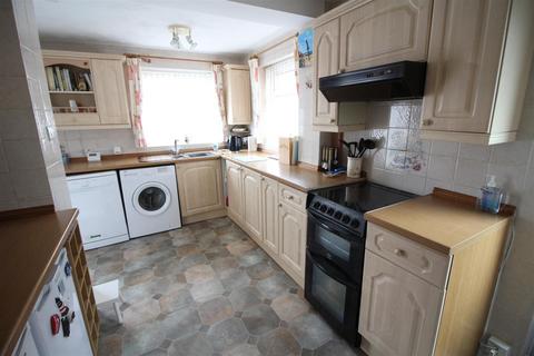 3 bedroom semi-detached house for sale, Eskdale Grove, Leeds LS25