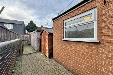 2 bedroom terraced house for sale, Garden Street, Castleford