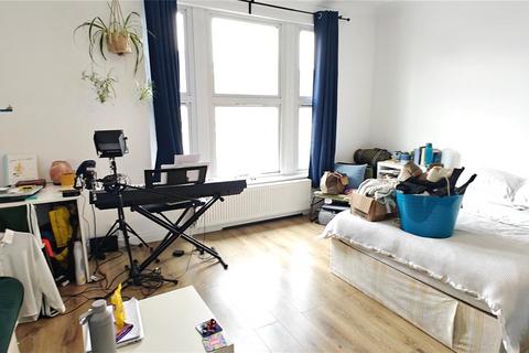 2 bedroom apartment for sale, Whittington Road, London, N22