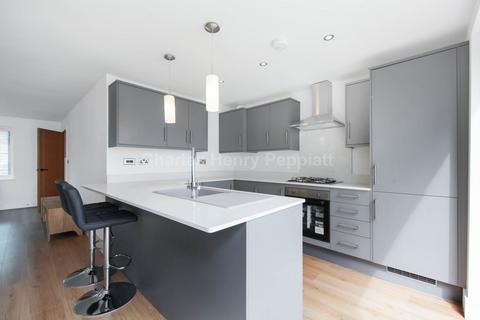 4 bedroom detached house for sale, Rookwood Gardens, London E4