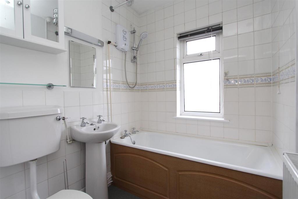 Bathroom.JPG