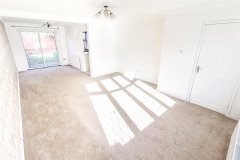 3 bedroom semi-detached house to rent, Ashdown Close, Coventry CV3