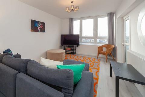 3 bedroom serviced apartment to rent, Bath Street, London EC1V