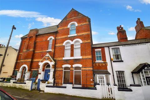 3 bedroom terraced house to rent, St. Marys Walk, Scarborough, North Yorkshire, YO11