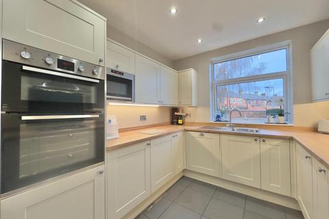 3 bedroom terraced house for sale, Shaw Lane, Barnsley