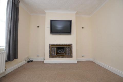 3 bedroom terraced house to rent, Barnsley Street, Springfield