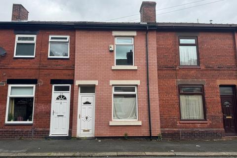 2 bedroom terraced house to rent, Bank Street, Platt Bridge