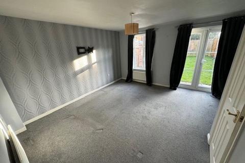 3 bedroom townhouse to rent, Kinsley Close, Ince