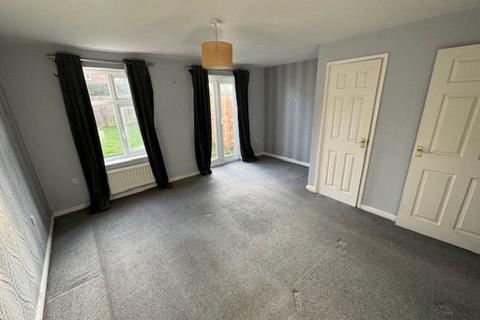 3 bedroom townhouse to rent, Kinsley Close, Ince