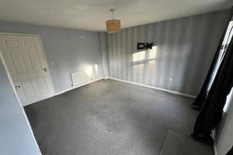 3 bedroom townhouse to rent, Kinsley Close, Ince