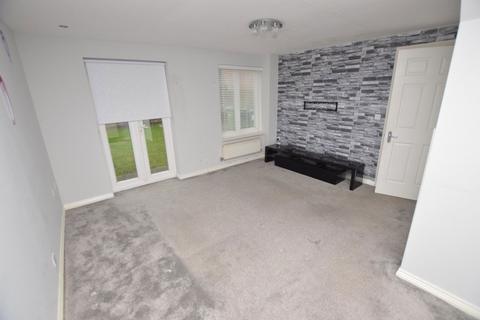 3 bedroom townhouse to rent, Stuart Close, Platt Bridge