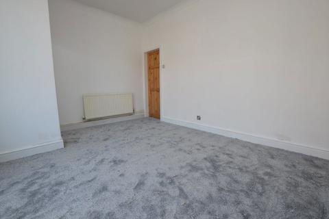 3 bedroom terraced house to rent, Spendmore Lane, Coppull