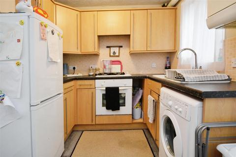 32 Nutwood View, Scunthorpe, DN16 3GN