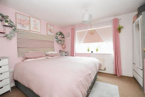32 Nutwood View, Scunthorpe, DN16 3GN