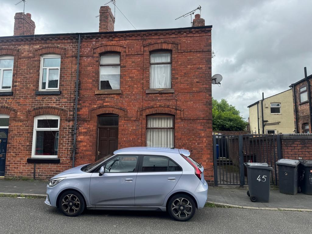 Three Bedroom End Terraced House For Sale