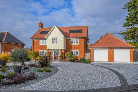 5 bedroom detached house for sale, Murrayfields, Burnham-On-Crouch