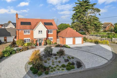 5 bedroom detached house for sale, Murrayfields, Burnham-On-Crouch