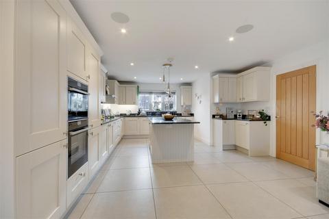 5 bedroom detached house for sale, Murrayfields, Burnham-On-Crouch