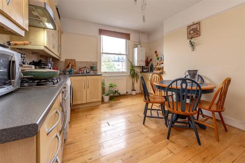 1 bedroom flat for sale, Shirlock Road, Hampstead