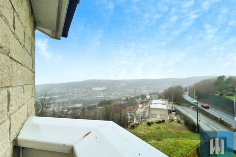 2 bedroom apartment to rent, Calder Edge, Trooper Lane, Halifax, HX3