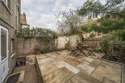 2 bedroom flat for sale, Overcliff Road, London SE13