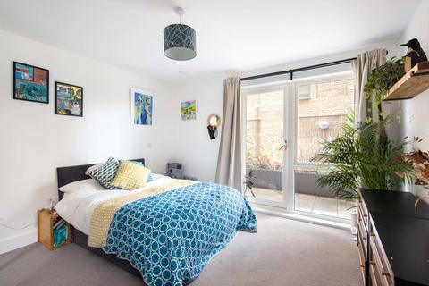 2 bedroom flat for sale, Anderson Square, Bromley By Bow, London, E3