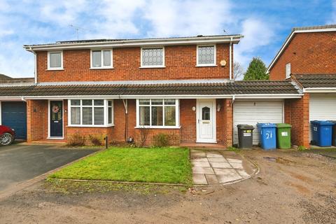 3 bedroom semi-detached house for sale, Swindale, Wilnecote, Tamworth