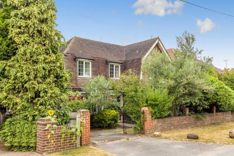 5 bedroom detached house to rent, Barham Road, West Wimbledon