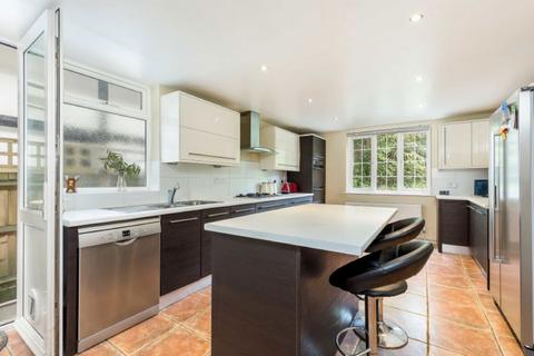 5 bedroom detached house to rent, Barham Road, West Wimbledon