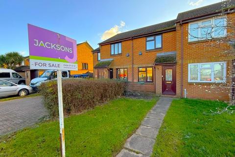 2 bedroom terraced house for sale, Drakes Close, Upchurch