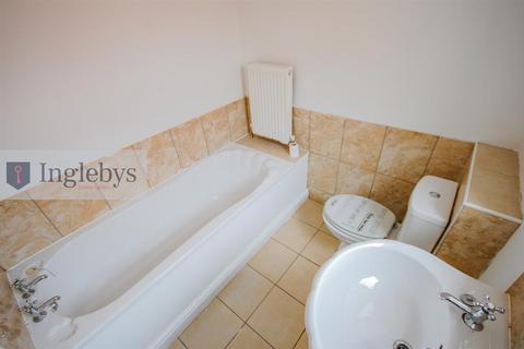 3 bedroom terraced house to rent, Yeoman Street, Skelton