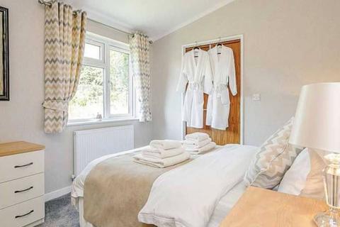 2 bedroom lodge for sale, Overseal Derbyshire