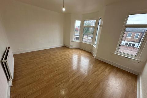 2 bedroom flat to rent, Gloucester Road, First Floor, London