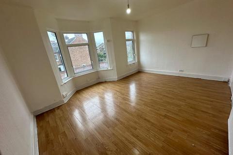 2 bedroom flat to rent, Gloucester Road, First Floor, London