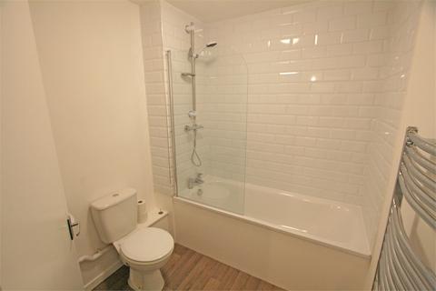 2 bedroom flat to rent, Westmoreland Road, Bromley BR2