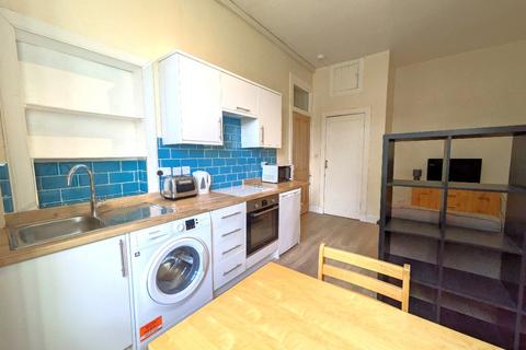 2 bedroom flat to rent, Morningside Road, Morningside, Edinburgh, EH10