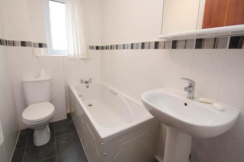 2 bedroom house to rent, The Wheate Close, Rhoose, Vale of Glamorgan